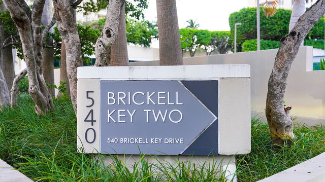 Brickell Key II  photo 3